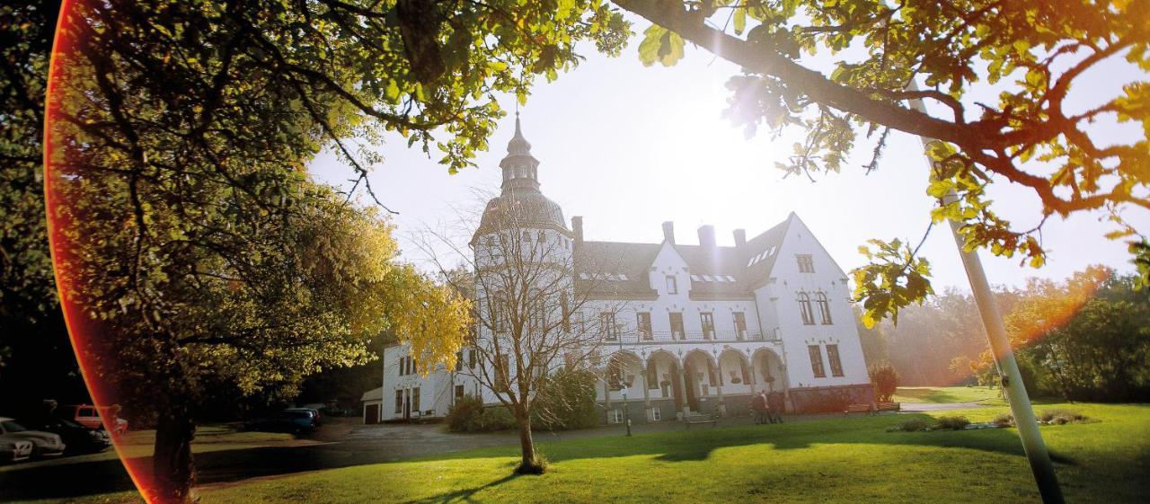 Hellidens Slott Ξενοδοχείο Tidaholm Εξωτερικό φωτογραφία